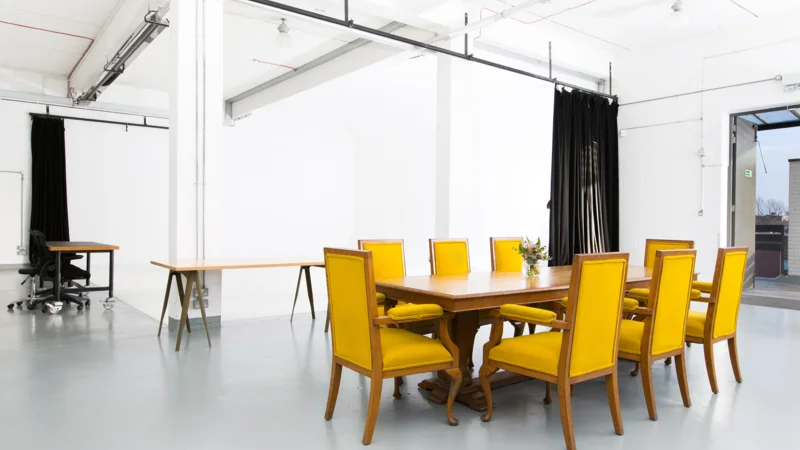 Cove and dining area