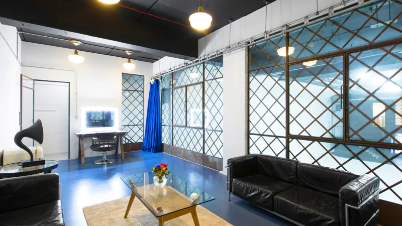 Studio 01 VIP mezzanine